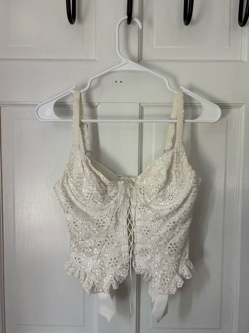For Love & Lemons Sophie Eyelet Bustier Lace Front Top in White, Size Small (S) - Picture 2 of 15